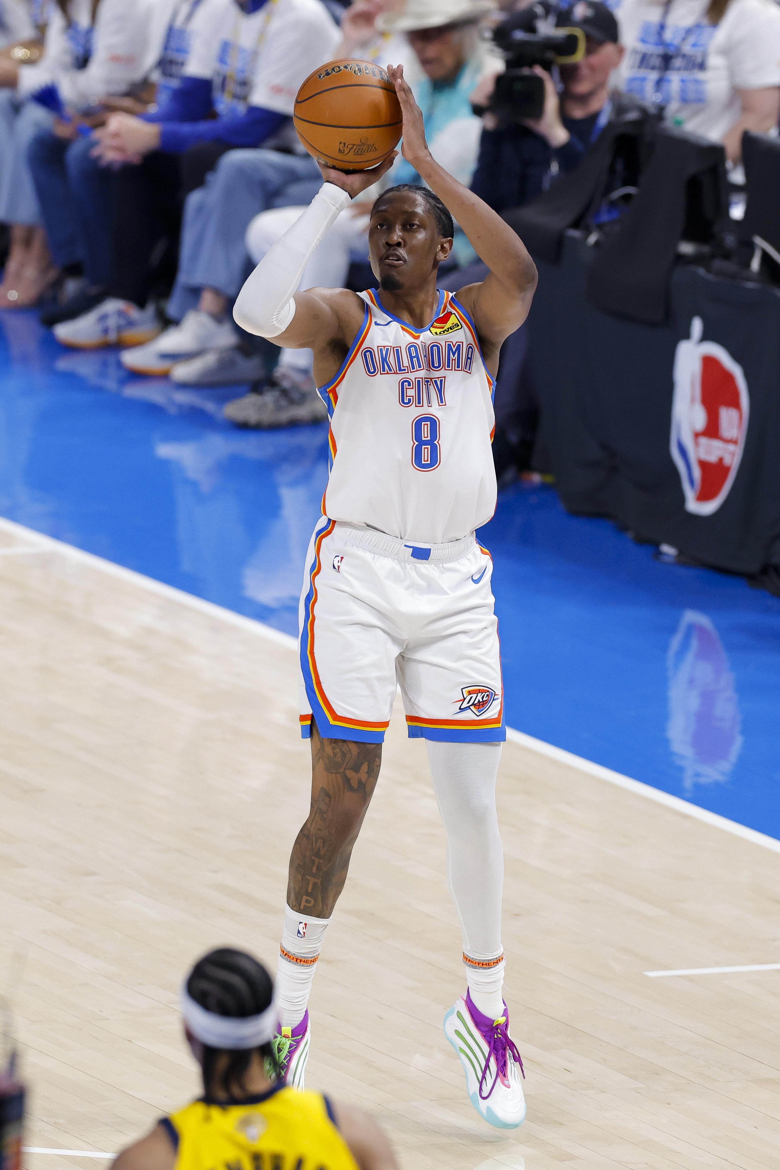 硬解差距！478万杰伦威40分给哈利打样 雷霆无限换防找到命门？