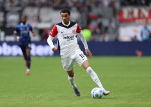 开云娱乐-斯基拉：利物浦领跑埃基蒂克争夺战，球员已接受签约5年